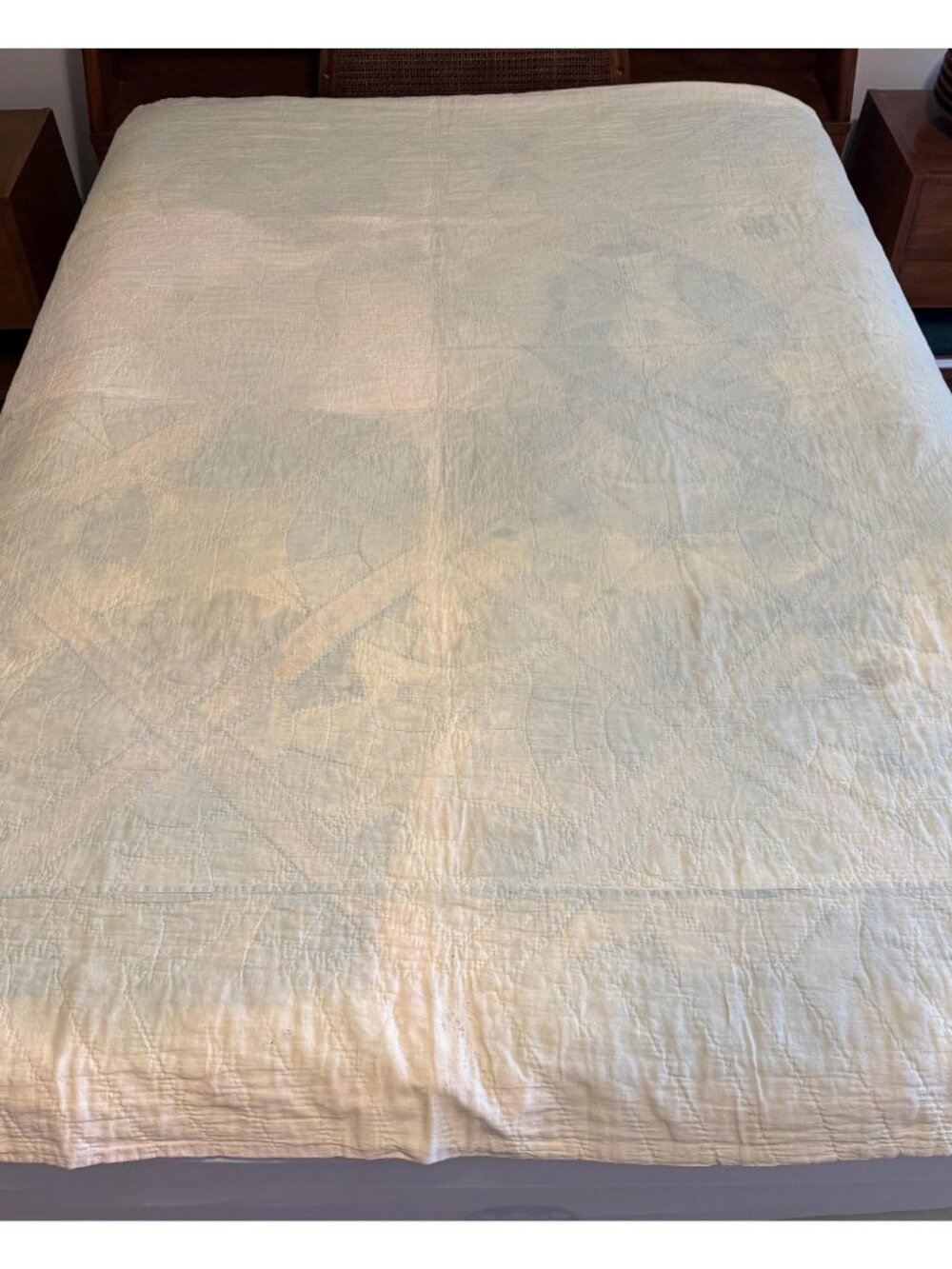 1940s vintage quilt with feedsack fabrics 75" x 76" Flowering Snowball pattern - Picture 14 of 16